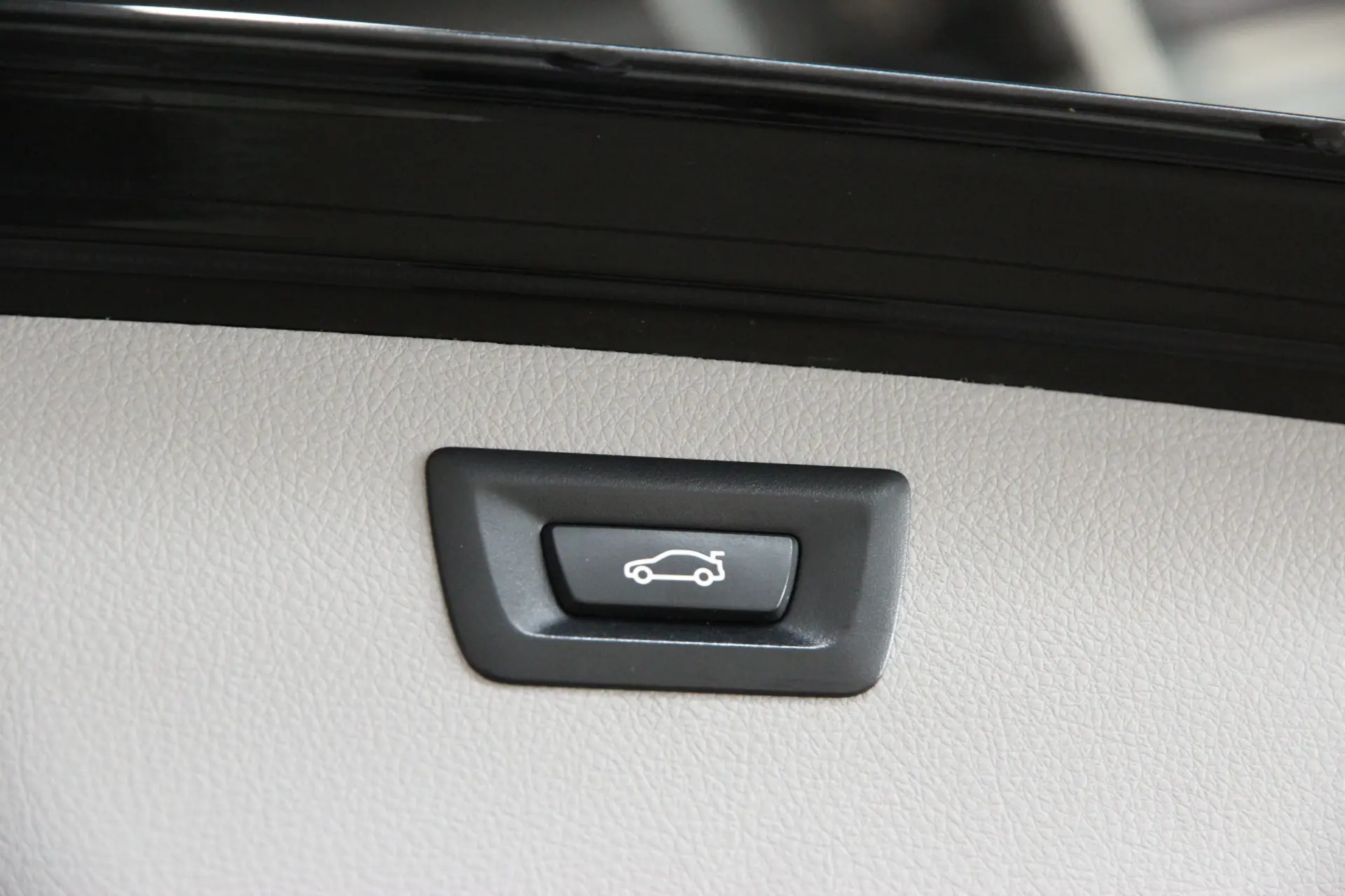 BMW 318 d Line Sport Auto 25