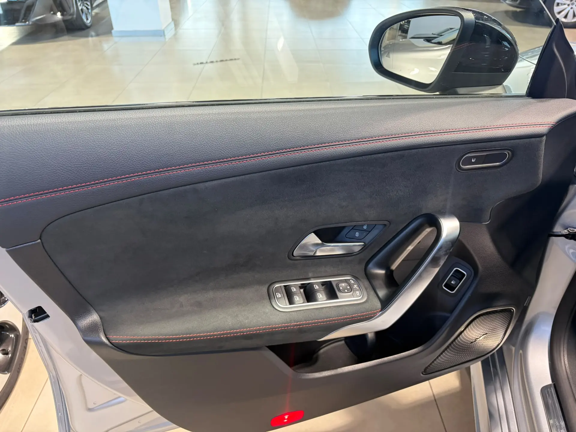 Mercedes-Benz CLA 250 e 8G-DCT AMG Line 15