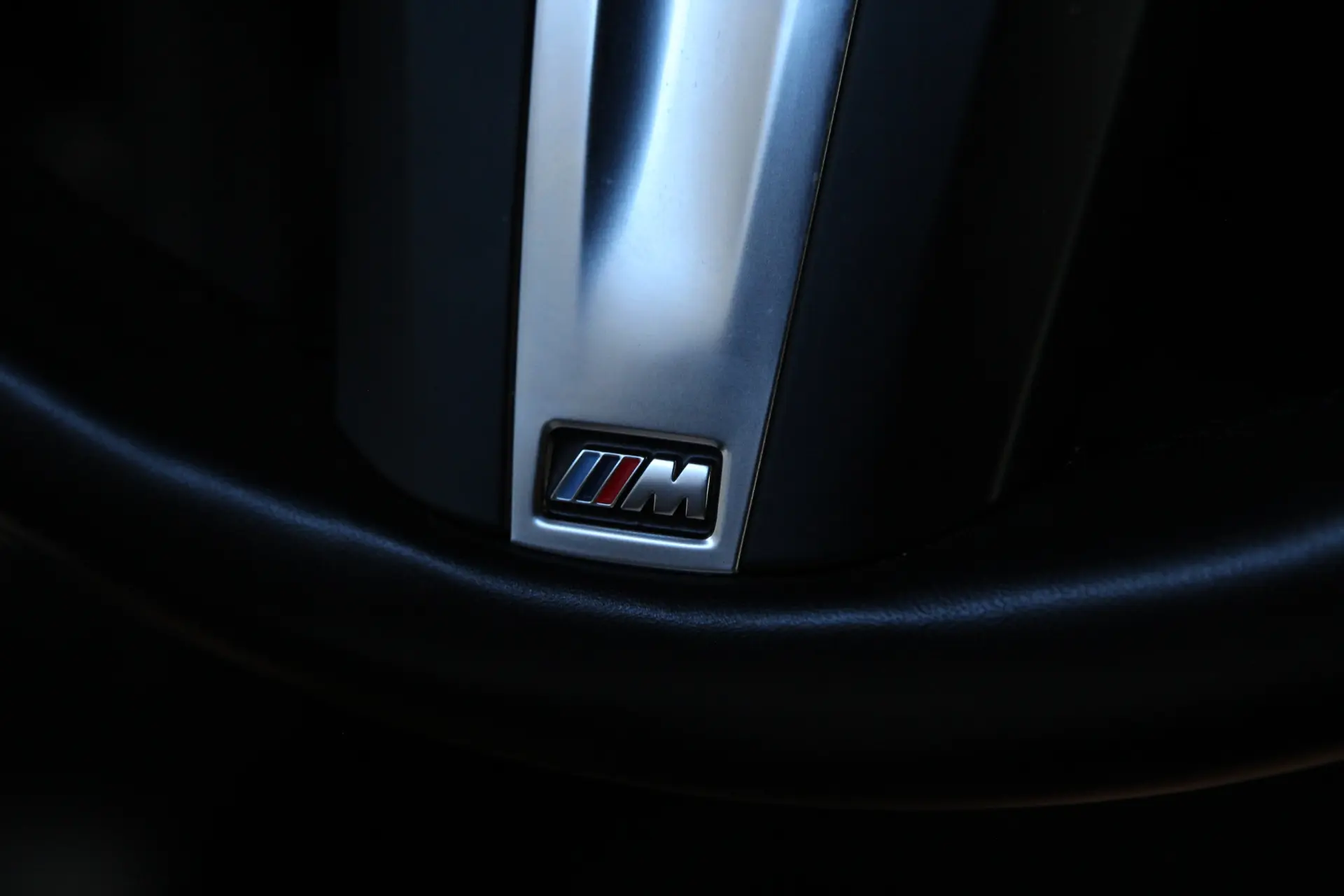 BMW 330 e Pack Desportivo M Auto 19