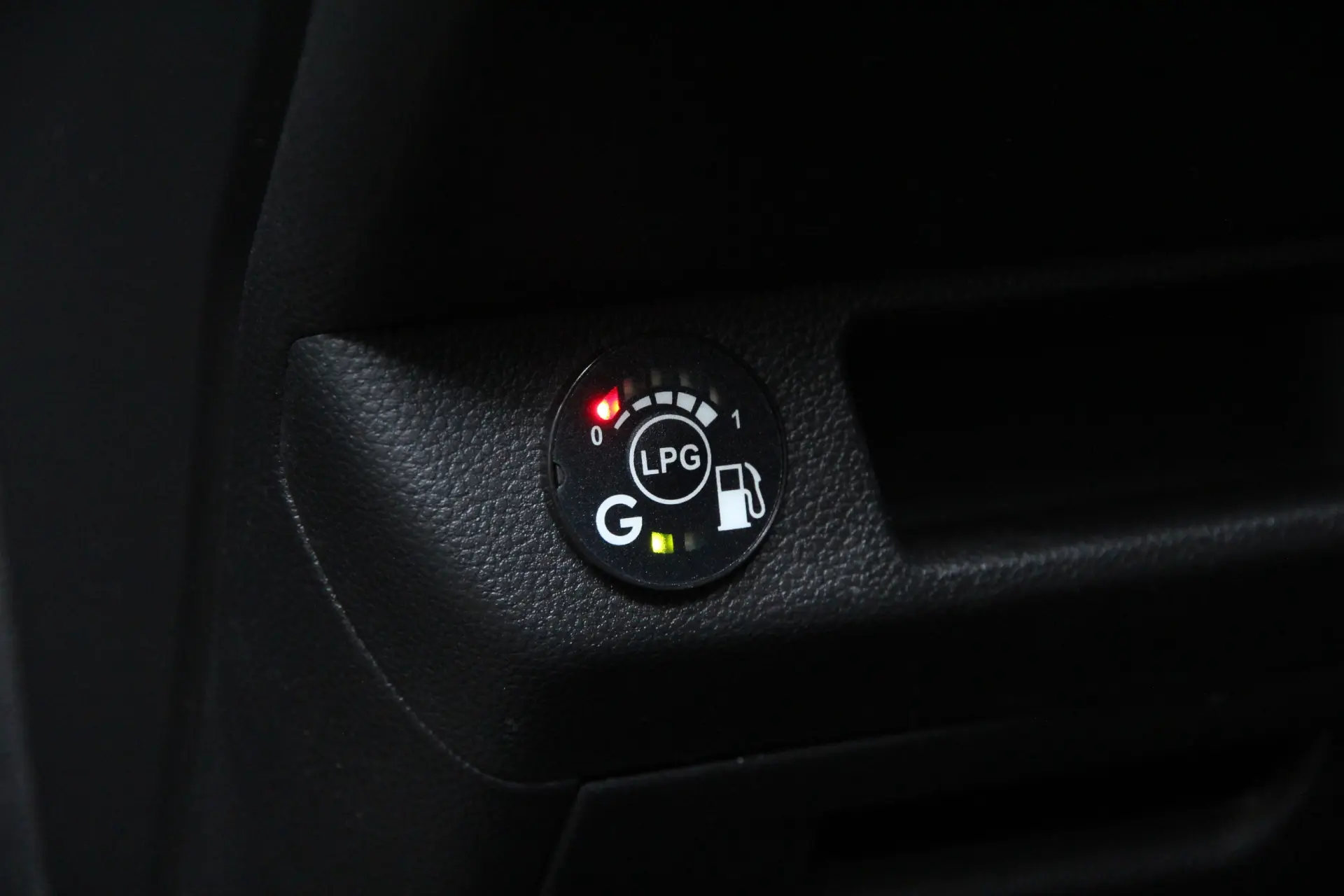 Renault Clio 1.0 TCe Techno Bi-Fuel 9