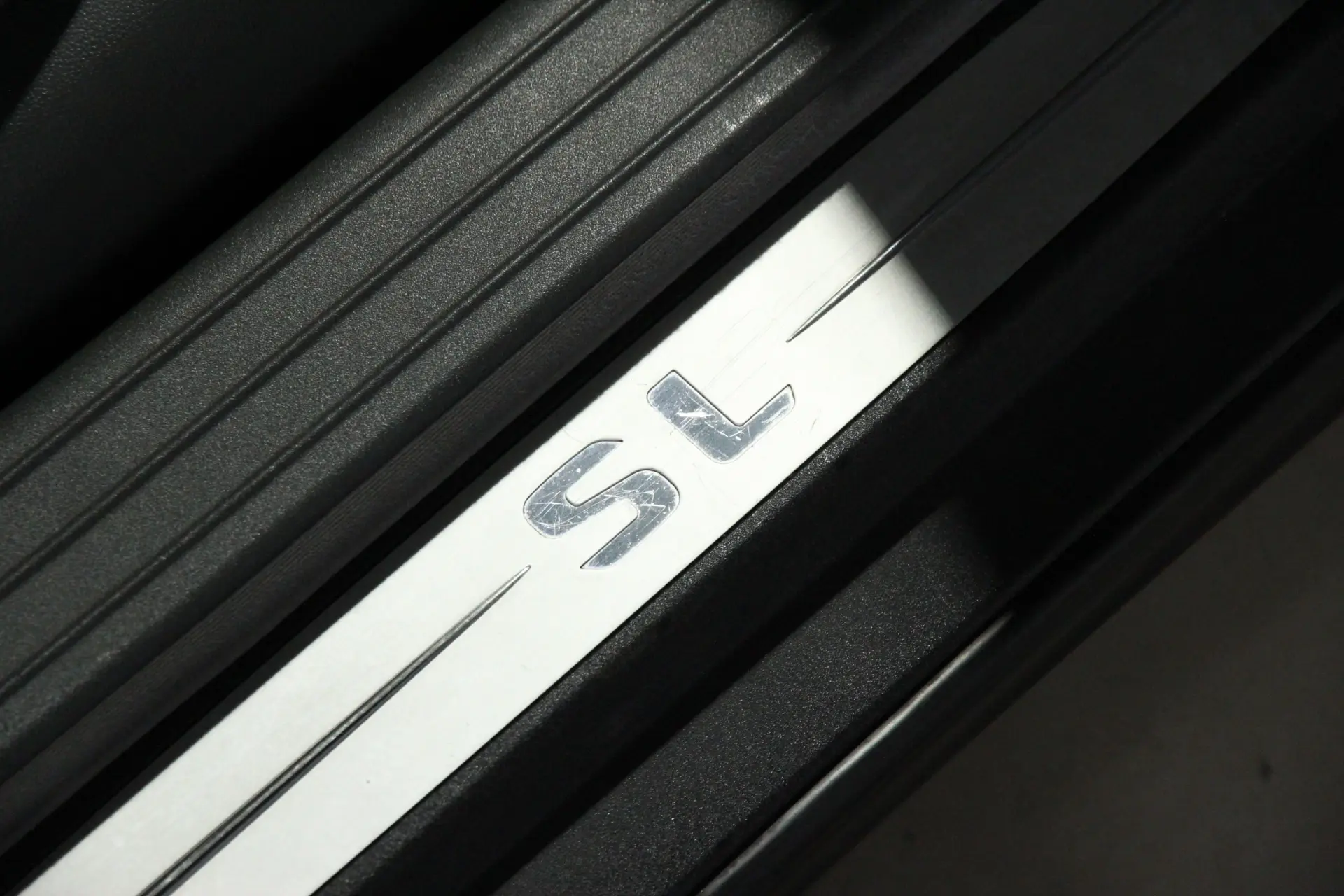 Mercedes-Benz SL 350 Auto 9