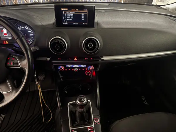 Audi A3 1.6 TDI DPF S line Sport Pack 24