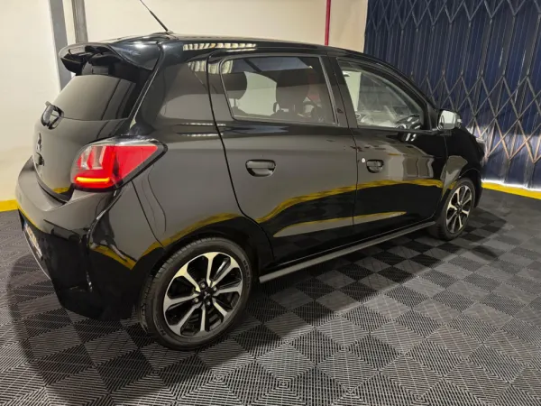 Mitsubishi Space Star 1.2 Intense CVT 5