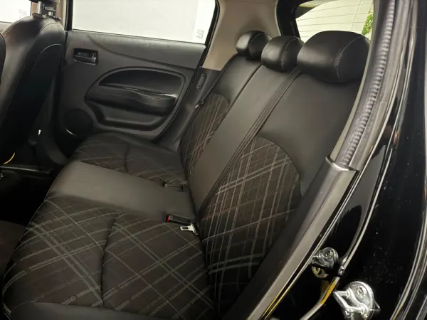 Mitsubishi Space Star 1.2 Intense CVT 38