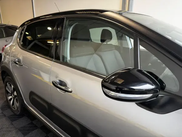 Citroën C3 1.2 PureTech Shine 15