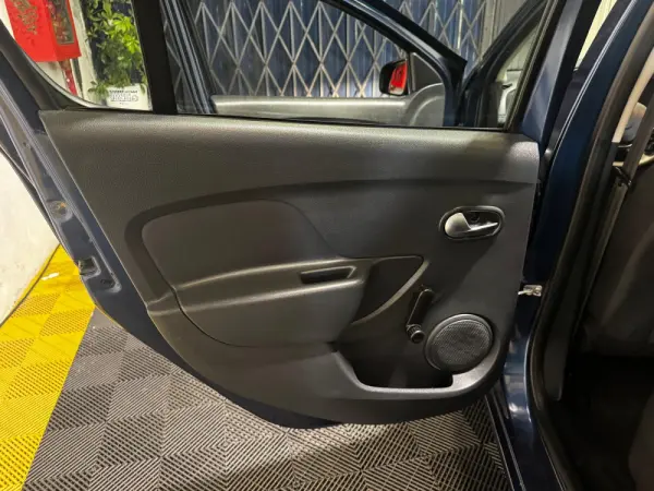 Dacia Sandero 1.0 SCe Essential 38