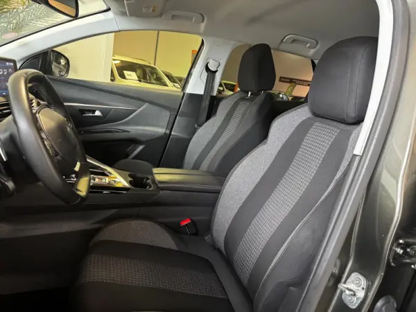 Peugeot 3008 1.2 PureTech Allure Pack EAT8 24