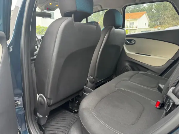 Renault Captur 1.5 dCi Initiale Paris EDC 33