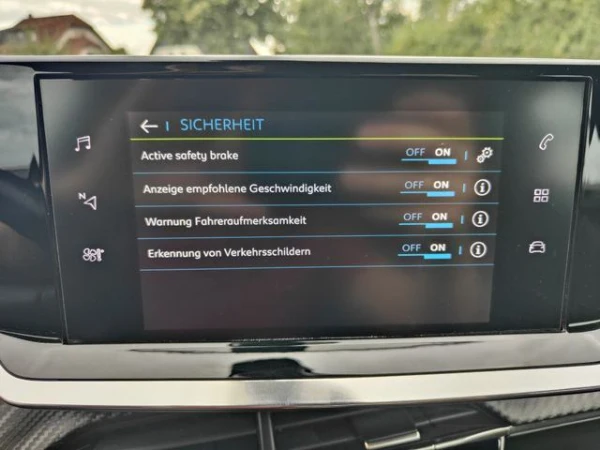 Peugeot e-2008 50 kWh Active 9