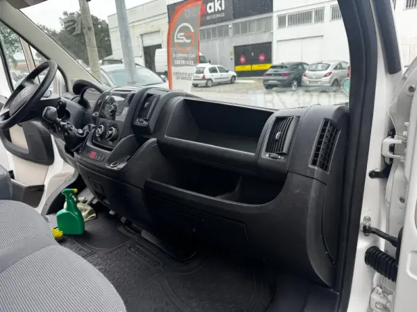 Peugeot Boxer 2.2 HDi 335 L2 CD 8
