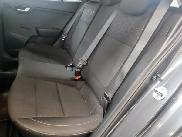 Kia Rio 43