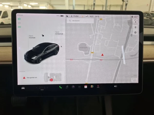 Tesla Model 3 11