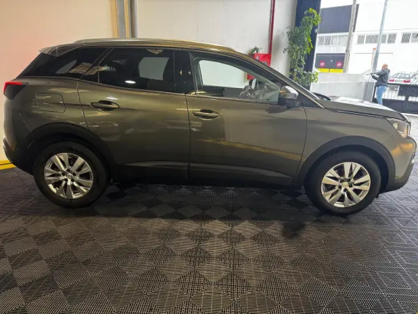 Peugeot 3008 1.2 PureTech Allure Pack EAT8 10