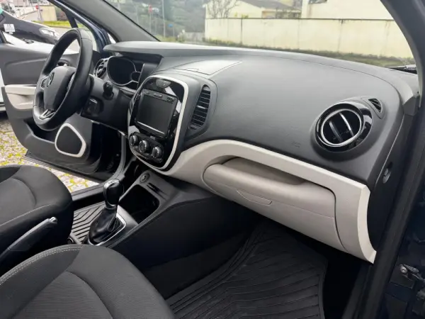 Renault Captur 1.5 dCi Initiale Paris EDC 22
