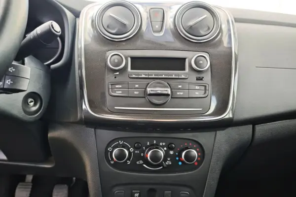 Dacia Sandero 1.0 SCe Essential 12