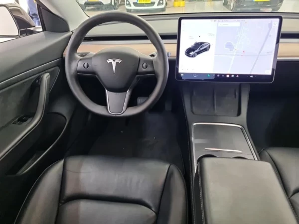 Tesla Model 3 9