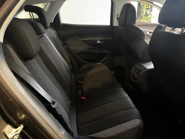 Peugeot 3008 1.2 PureTech Allure Pack EAT8 25