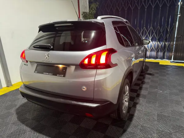 Peugeot 2008 1.2 PureTech Allure 3