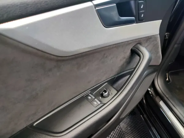 Audi A5 2.0 TDi quattro S tronic S-line 62