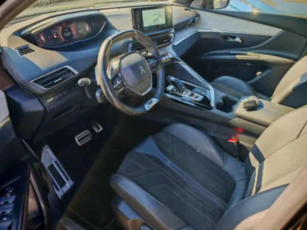 Peugeot 5008 1.2 PureTech GT Pack EAT8 6