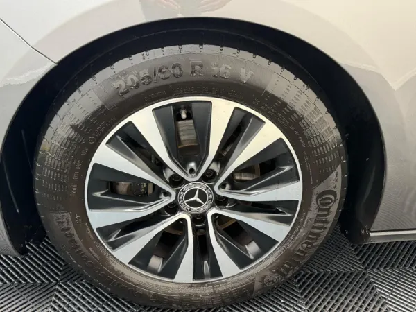 Mercedes-Benz A 180 Limousine A 180 Limousime 16