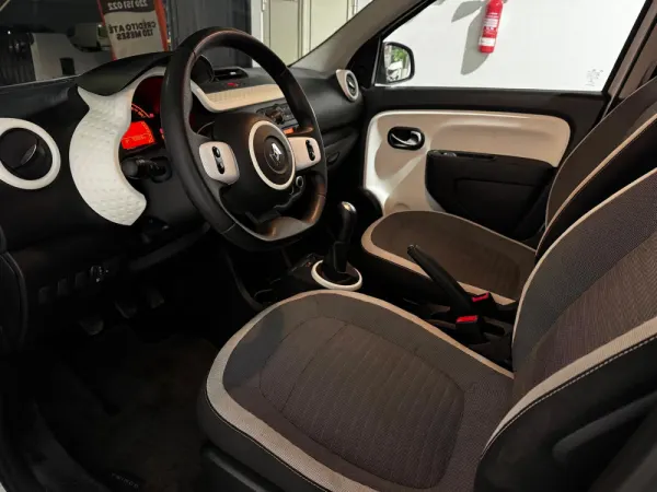 Renault Twingo 1.0 SCe Zen 17