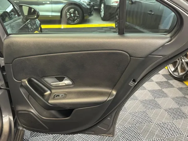 Mercedes-Benz A 180 Limousine A 180 Limousime 30