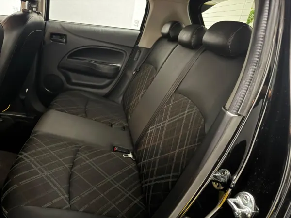 Mitsubishi Space Star 1.2 Intense CVT 27