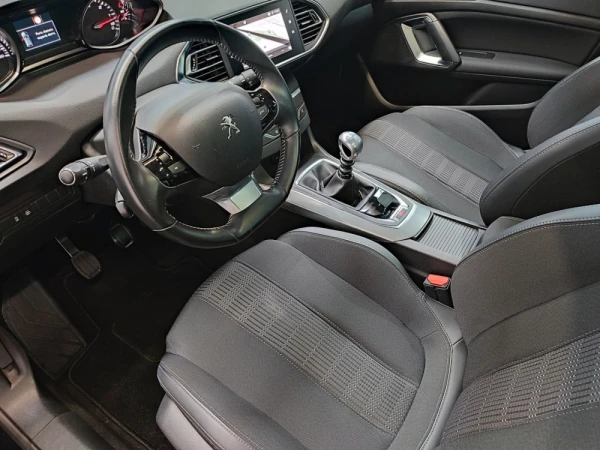 Peugeot 308 SW Premium 28