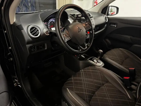 Mitsubishi Space Star 1.2 Intense CVT 53