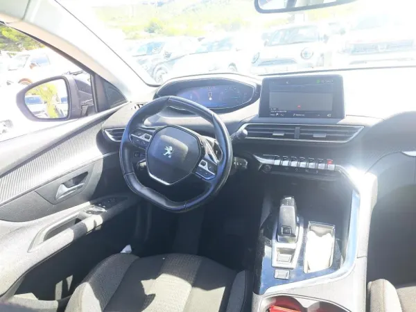 Peugeot 3008 1.2 PureTech Allure EAT8 11
