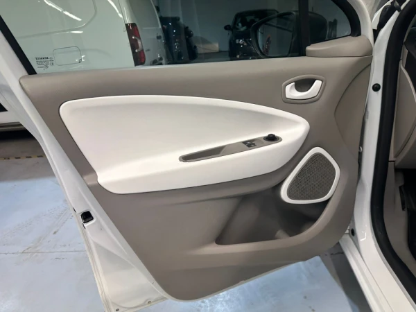 Renault Zoe 24