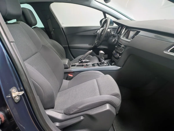 Peugeot 508 SW 38