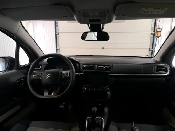 Citroën C3 1.2 PureTech Shine 9