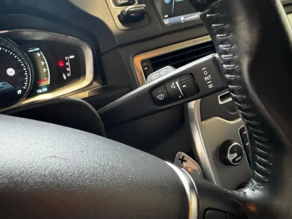 Volvo XC 70 2.0 D4 Momentum Geartronic 22