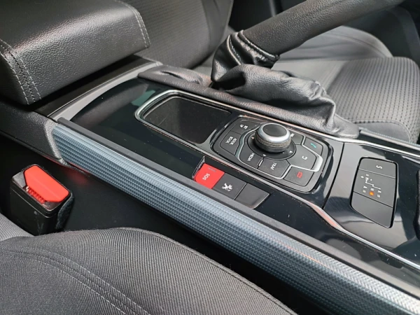 Peugeot 508 SW 36