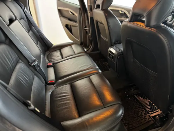 Volvo XC 70 2.0 D4 Momentum Geartronic 35