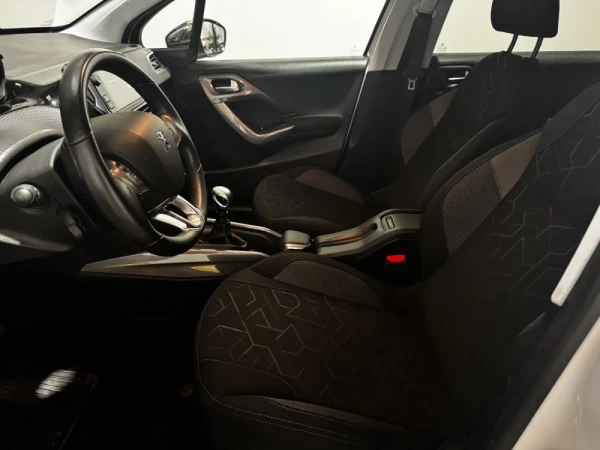 Peugeot 2008 28