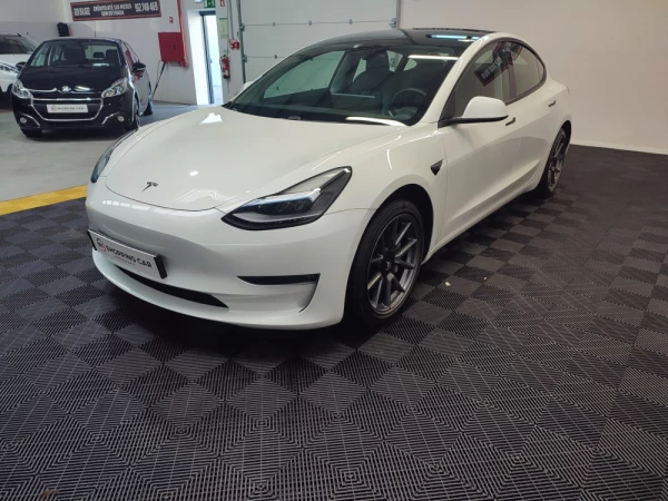 Tesla Model 3 2