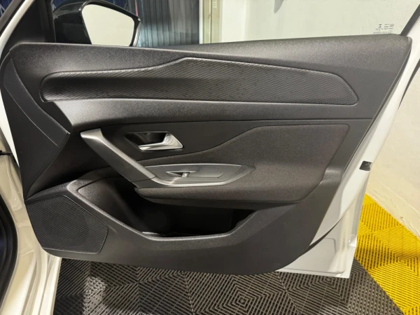 Peugeot 308 1.5 BlueHDi Active 43