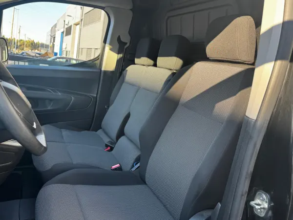 Peugeot Partner 1.6 BlueHDi Confort 32