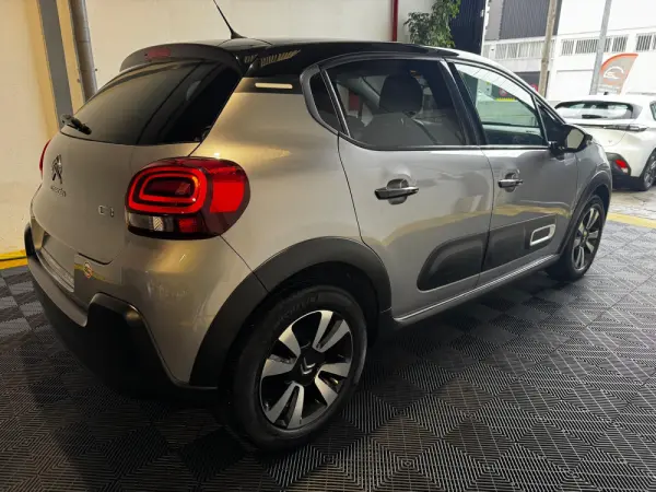 Citroën C3 1.2 PureTech Shine 10