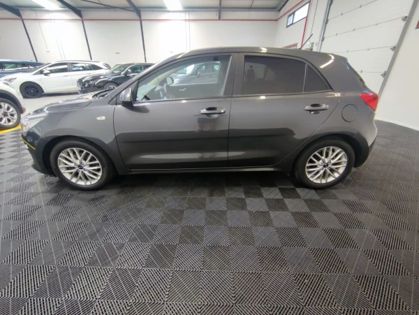 Kia Rio 10