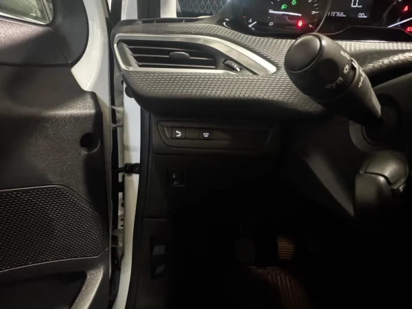 Peugeot 2008 30