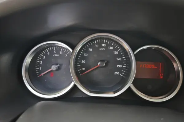 Dacia Sandero 1.0 SCe Essential 6