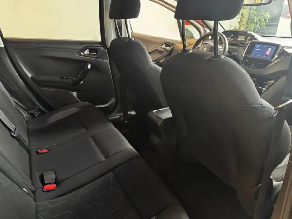 Peugeot 2008 1.2 PureTech Allure 25