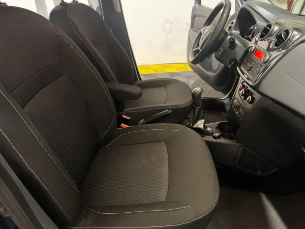 Dacia Sandero 1.0 SCe Essential 33