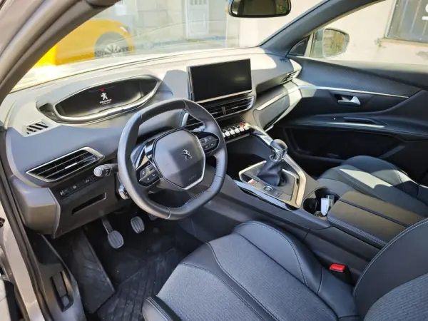 Peugeot 5008 1.2 PureTech Allure Pack EAT8 7