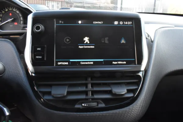 Peugeot 2008 1.2 PureTech Allure 11