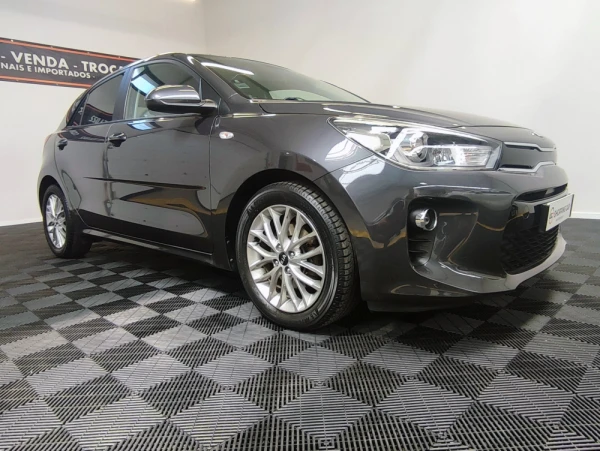 Kia Rio 6